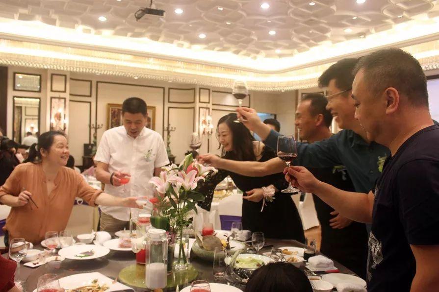 温故方知浓情, 感恩一路同行