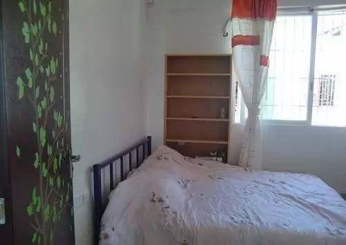 28歲女孩靠自己買房裝修, 雖然有點老氣, 住著卻很舒服