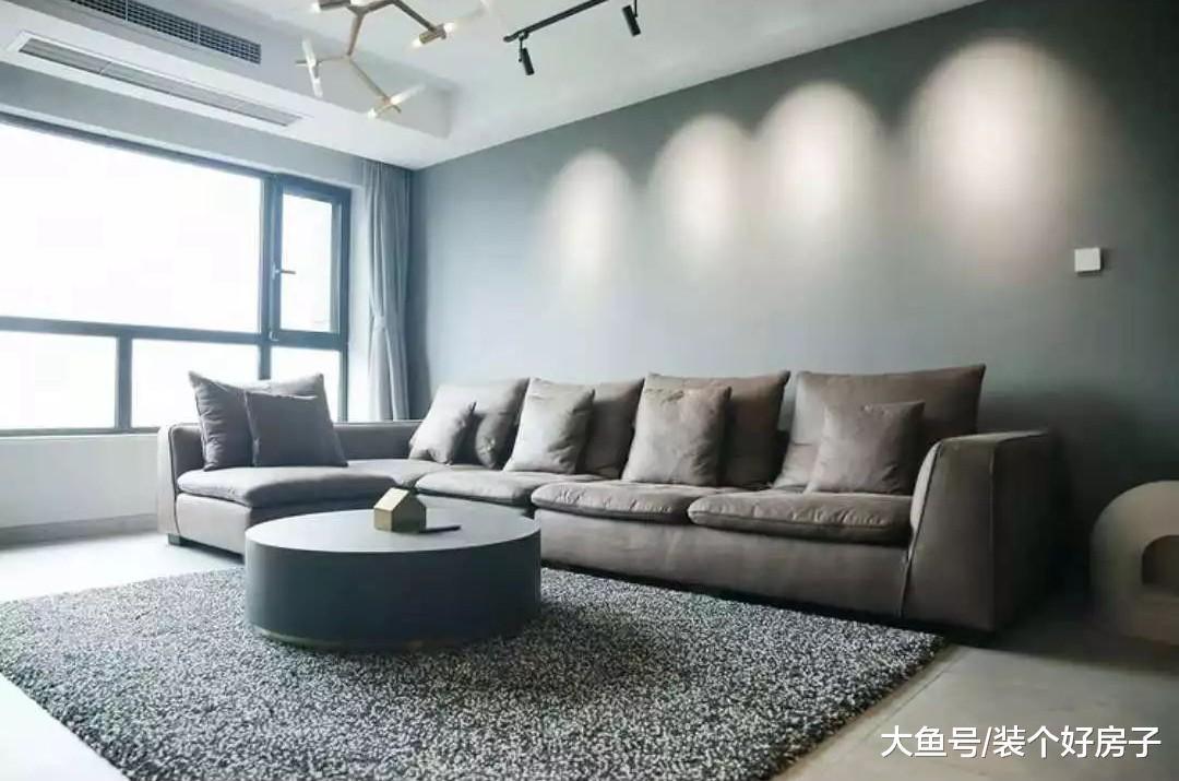一对85后夫妻断舍离上瘾, 121㎡的家只有9件家具, 厨房和阳台也藏起来