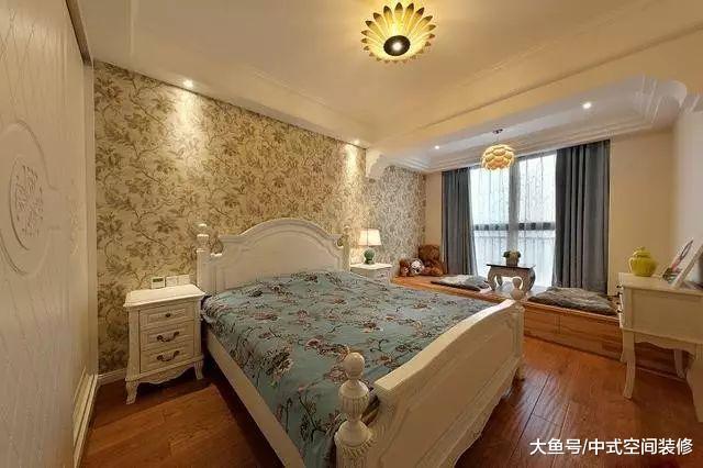 不过是在客厅多砌上半截墙面, 小区同期房的业主们竟纷纷效仿!