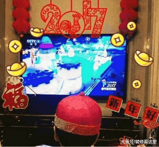 李思思现实中的: : 卧室摆着浮雕梳妆台, 家里布置得很有爱