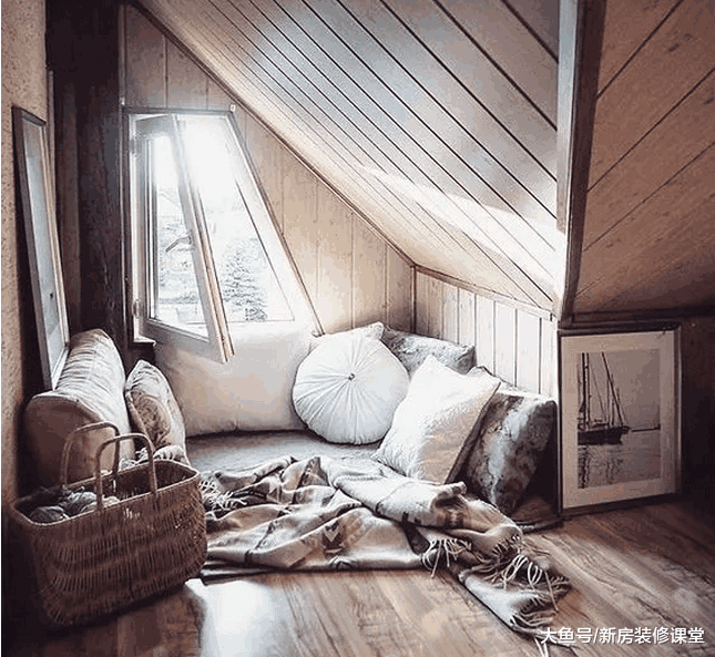 售楼小姐建议买顶楼我不同意, 看到这5类阁楼设计后我肠子都悔青了