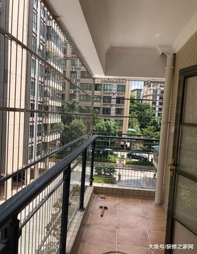 装修公司的熟人给装修, 全屋都贴了瓷砖, 他们都说像酒店