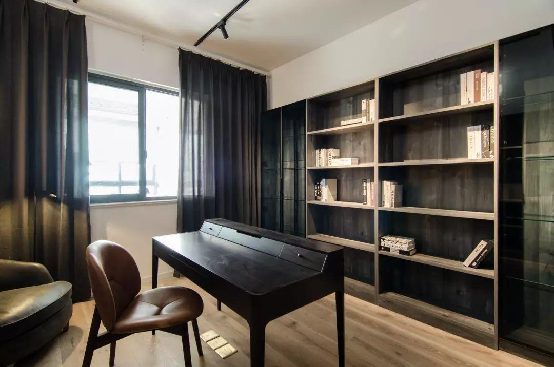 275㎡现代简约, 黑与白的交织, 装修轻奢的档次!