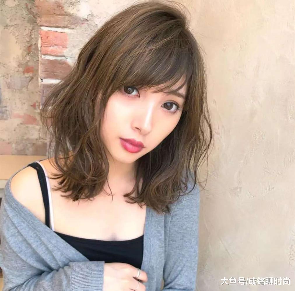 流行的塑形烫发该如何操作?