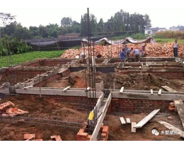 坚决不买房! 公婆非要在农村自建房, 摊上个“孝顺老公”如何是好