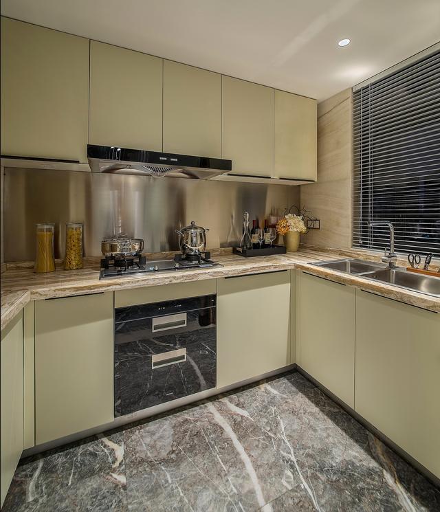 4000每平的精装房应该是这样的, 对比下你家交房的精装房吧!