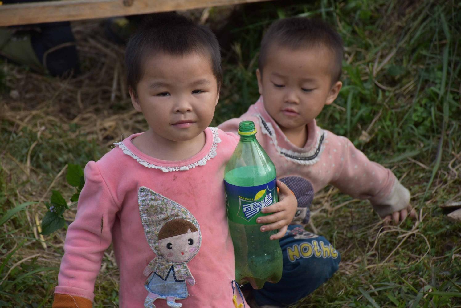 农村小孩最天真笑脸, 城市都的孩子体会不到, 最后一张不信你看