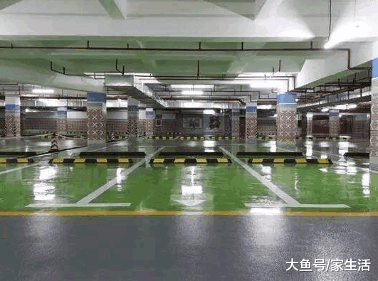 小区车位买还是租好? 内行人给我算了40年的账, 懊悔知道晚了