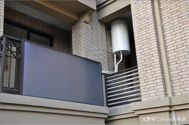 头回见阳台这样装热水器, 省钱且实用, 懊悔我家才知道
