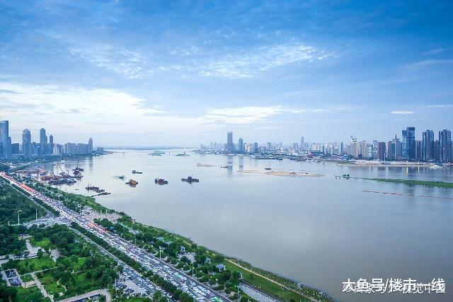 西湖区商品房销售面积同比大跌五成, 朝阳新城商品房库存锐减