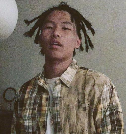 陈坤16岁儿子生活照片曝光, 外形痞帅, 留嘻哈脏辫造型