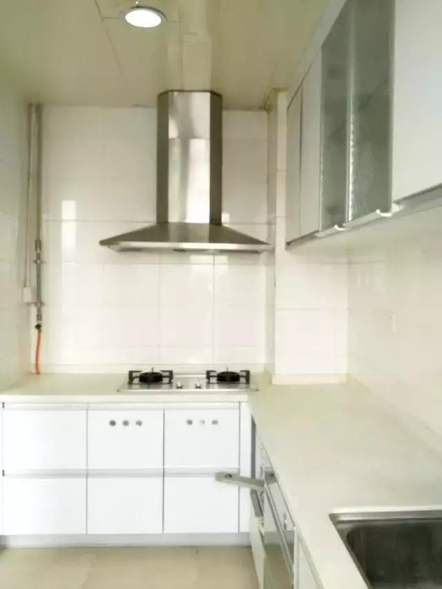 没钱这样装, 只刷大白入住还不吊顶, 朋友却说很温馨!