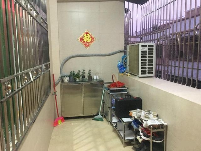 男友家的大四房, 20年前的装修效果也不过时, 厨房好大