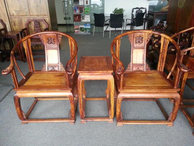 心痛! 雕花手艺真失传了, 如今这种木材的雕花价值百万! 你家有吗