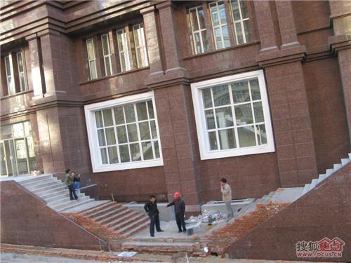 小区里的反人类设计, 就问你服不服!