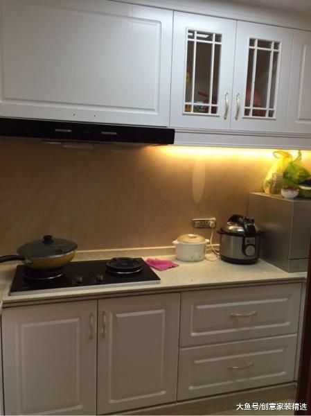 新房刚搬进去住, 下血本打造大理石背景墙, 却被吐槽像墓碑!