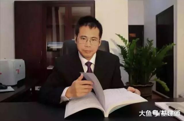 港珠澳大桥背后, 是这群人14年的青春!