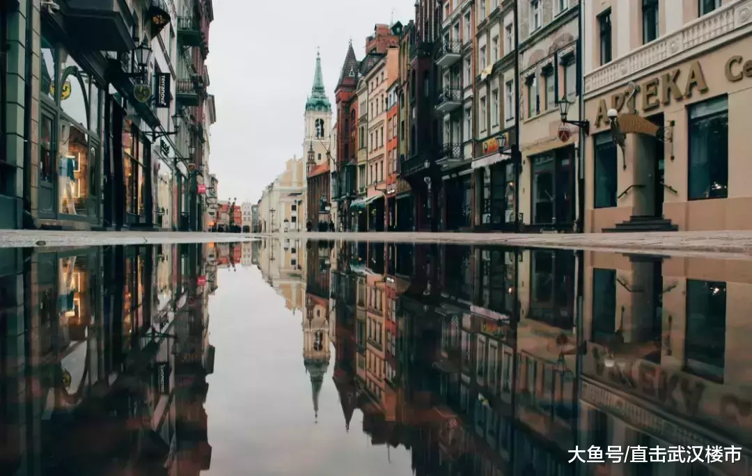 库存爆发、供应井喷、房贷利率下调...购房者重掌话语权!