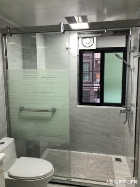 装修公司的熟人给装修, 全屋都贴了瓷砖, 他们都说像酒店