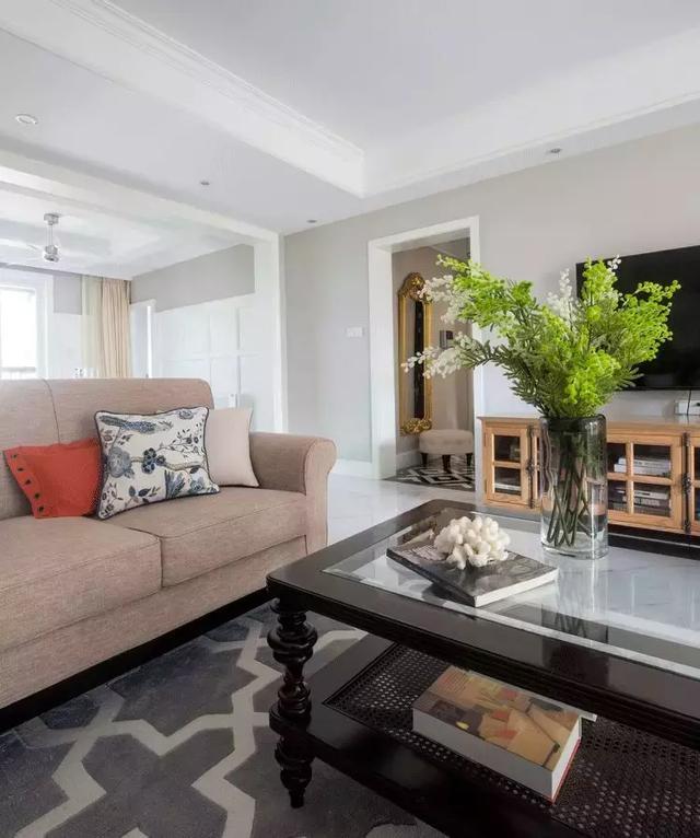 140㎡现代美式4居室, 客餐厅各做一个大飘窗, 空间好大