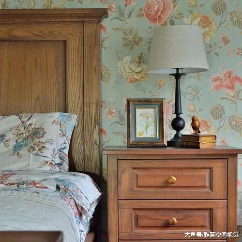 贴壁纸时你家工人这么弄快点叫停, 我差点被骗光全部钱!