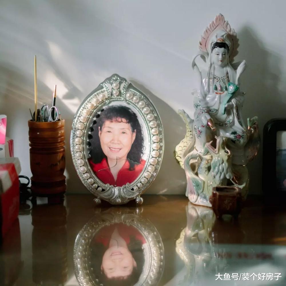 68㎡小两居, 改下桌子和墙面, 就多出一个独立餐厅!