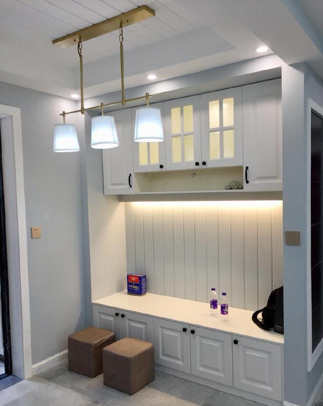 忙活两个多月的装修终于完工, 电视墙太漂亮了, 餐厅还做了卡座!