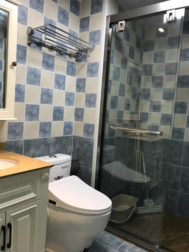 参观朋友家的新房, 玄关背景墙的设计我给满分