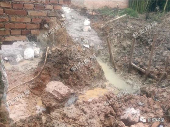 农村自建房, 不专业的施工队要他干嘛, 建的房子让人心惊胆战