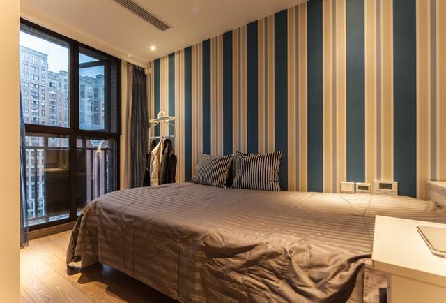 朋友家复式新房装修得这么好看, 但卧室被说像酒店