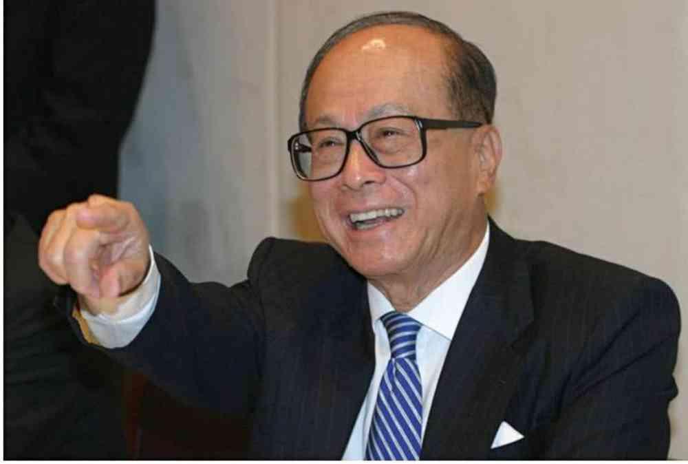 李嘉诚分家产, 3个孙子一个子儿都没有, 女友却得到了千亿财富