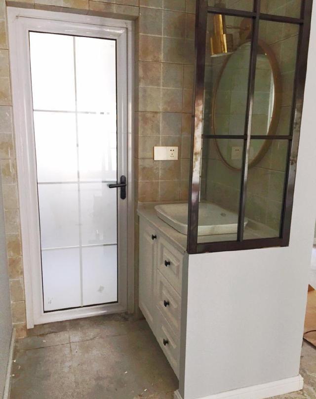 忙活两个多月的装修终于完工, 电视墙太漂亮了, 餐厅还做了卡座!