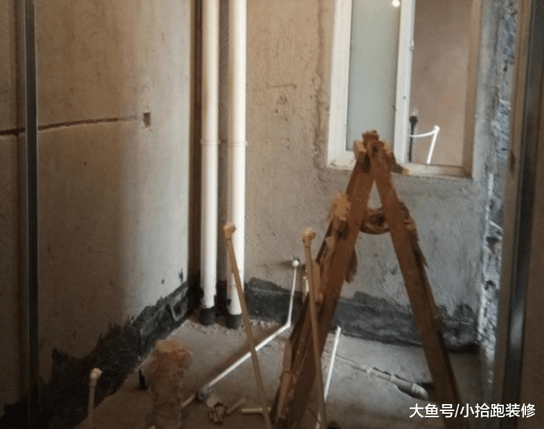 师傅说, 这才是卫生间隔墙最好的做法, 可朋友却直言不划算