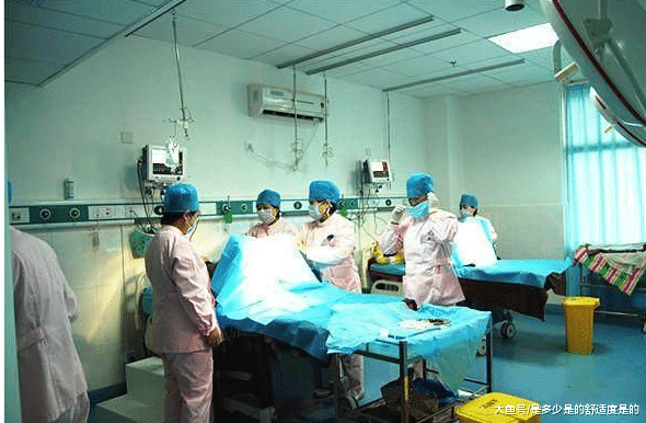 45岁孕妇肚子痛以为是吃坏肚子, 送医院检查, 医生笑弯腰