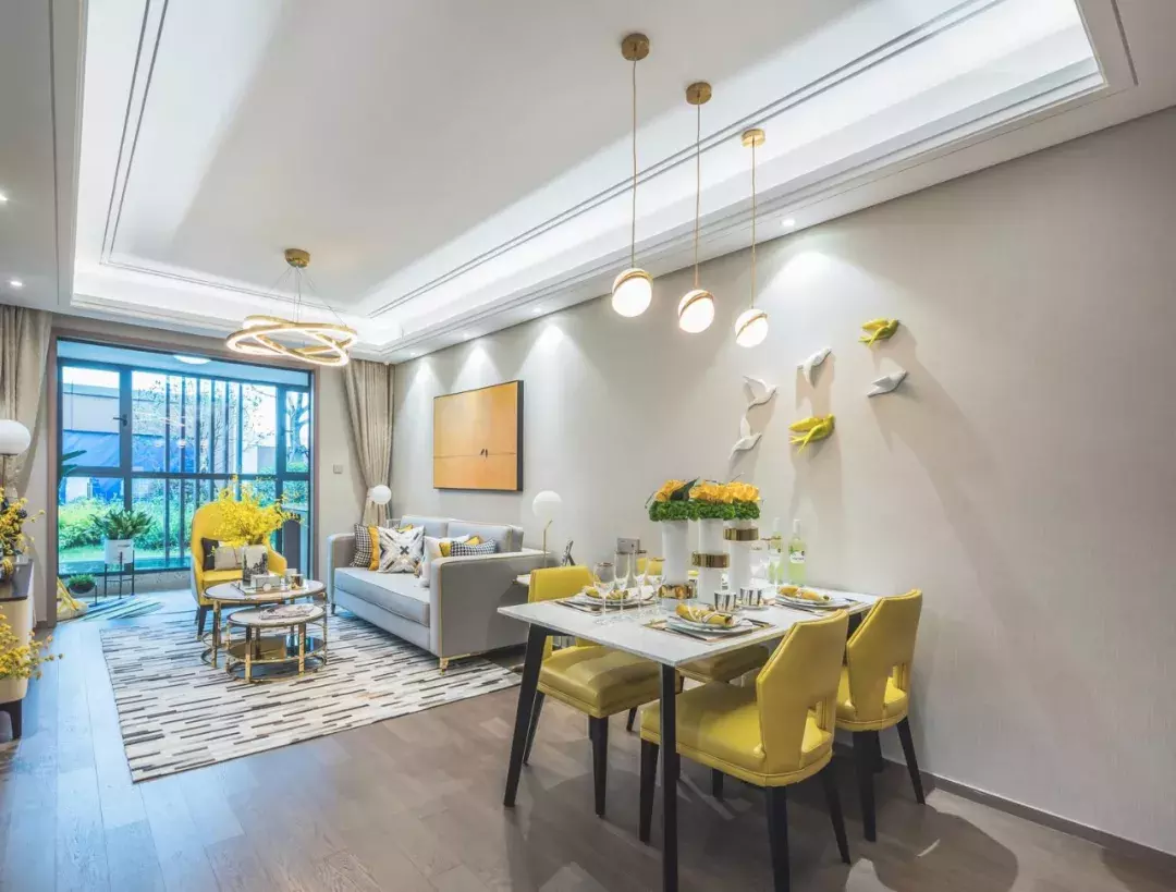 95m2简约样板间, 集一室优雅, 抒一缕繁华!