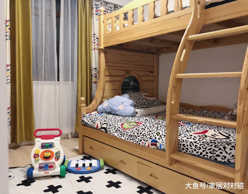 82㎡新房, “自装”简美风! 一进屋客厅把我迷住了, 鼓起勇气晒晒