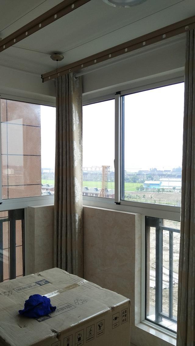 邻居家新房装修才花了12万, 头一次见鞋柜装到墙里面的