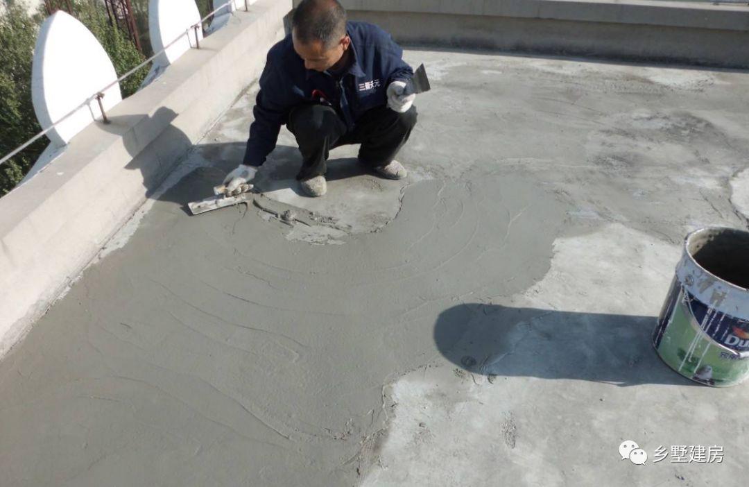 现在建房材料贵了可不止一点, 怎么自建房屋顶漏水反而厉害了?