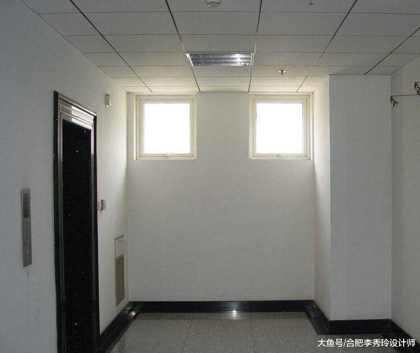 楼道窗户被封死, 邻里不安讨说法, 物业: 没权处理找开发商去!
