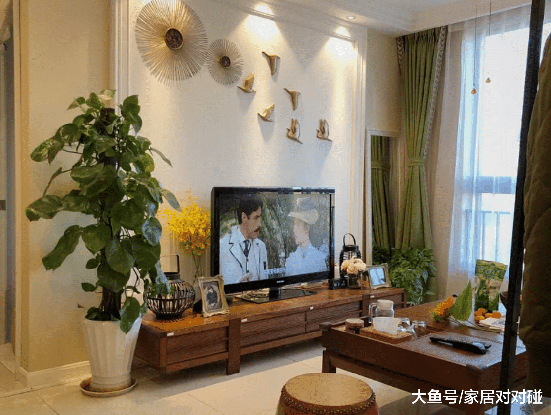 82㎡新房, “自装”简美风! 一进屋客厅把我迷住了, 鼓起勇气晒晒