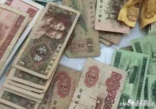 农村女人持家有道, 一周后老公回家, 自建房成了废品站却拍手叫好