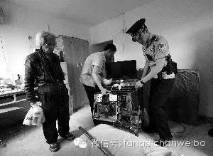 老人被儿子赶走流浪3年 法院上门强制腾房