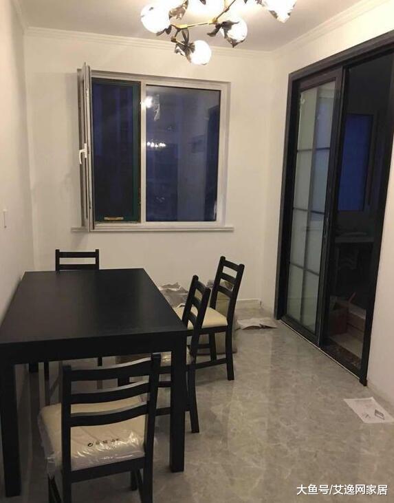 老公坚持客厅装个投影仪, 硬是不装电视墙! 自创家庭小影院