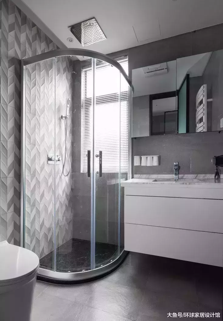 电视墙结合玄关打整墙集成柜, 这套黑白灰简约风装修很惊艳!