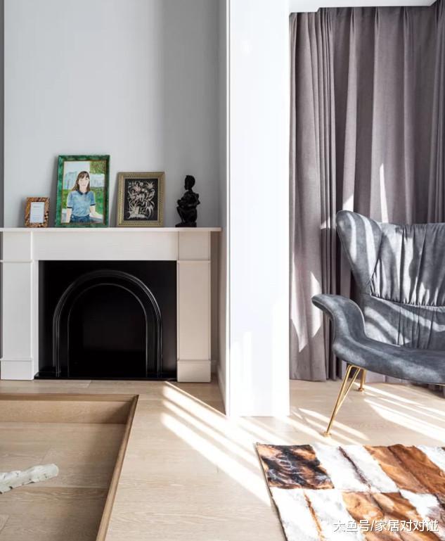 老公坚持客厅屋顶“铺地板”, 个性极了! 阳台垫高更实用, 晒晒!