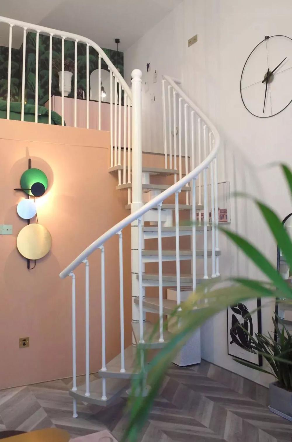 有楼梯的房子, 扶手怎么装?