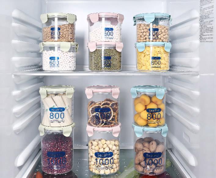 你的冰箱乱糟糟? 学学日本主妇用这些工具收纳吧