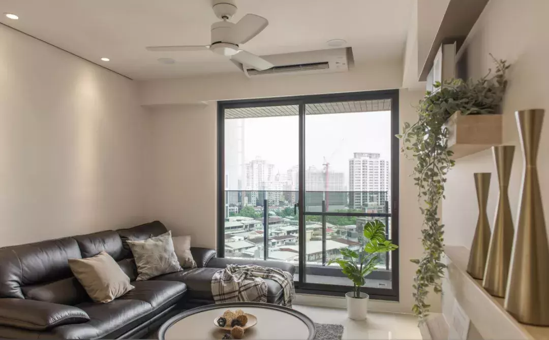 63平的现代简约风小户型, 电视背景墙设计得太棒了