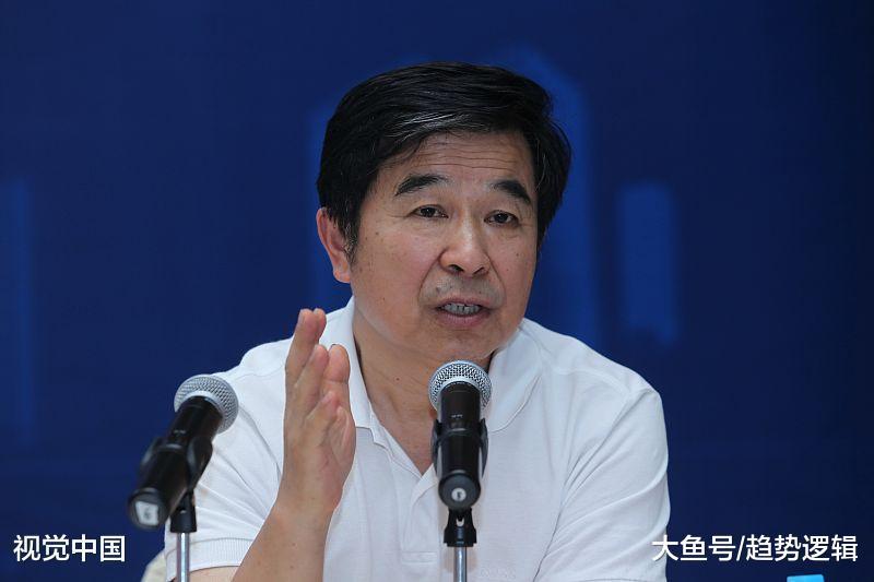 放着四线城市4套房不住, 北上广却租蜗居, 到底算不算刚需?